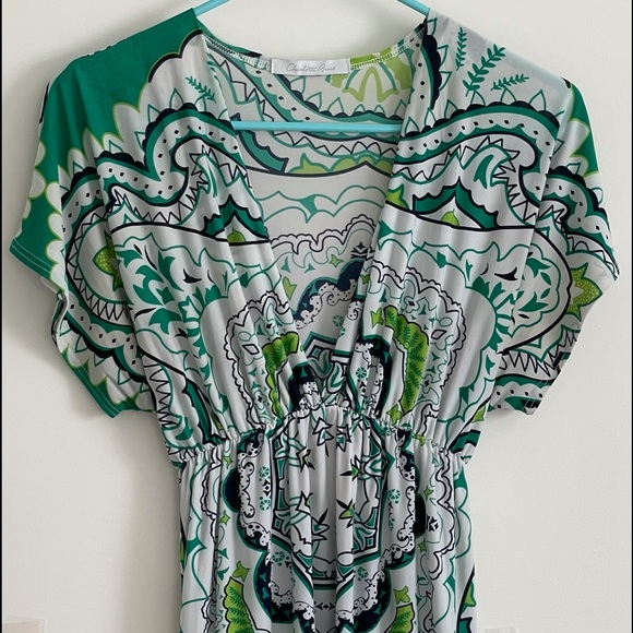 Charlotte Russe empire waist v-neck print top - Picture 2 of 6